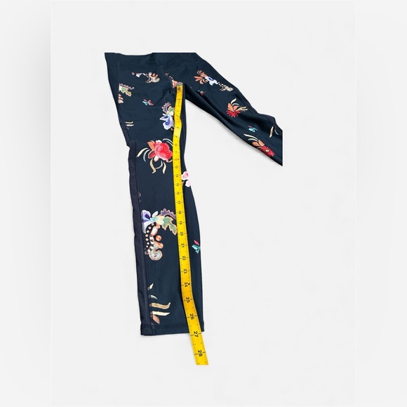 Athleta High Rise Gilded Tux Chaturanga Tight Navy Floral Print Leggings medium - Picture 5 of 5
